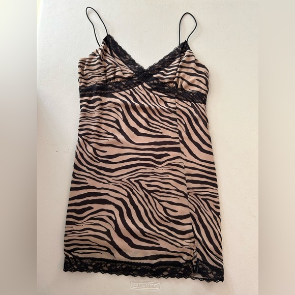 Princess Polly Vita Mini Dress Zebra - Picture 2 of 5